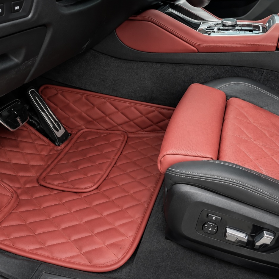 Бортики BMW червоні