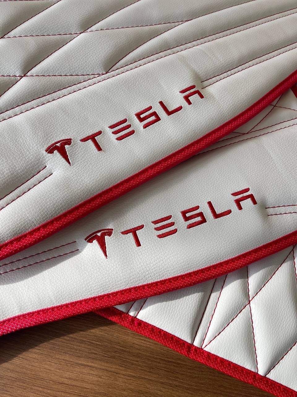Вишивка Tesla